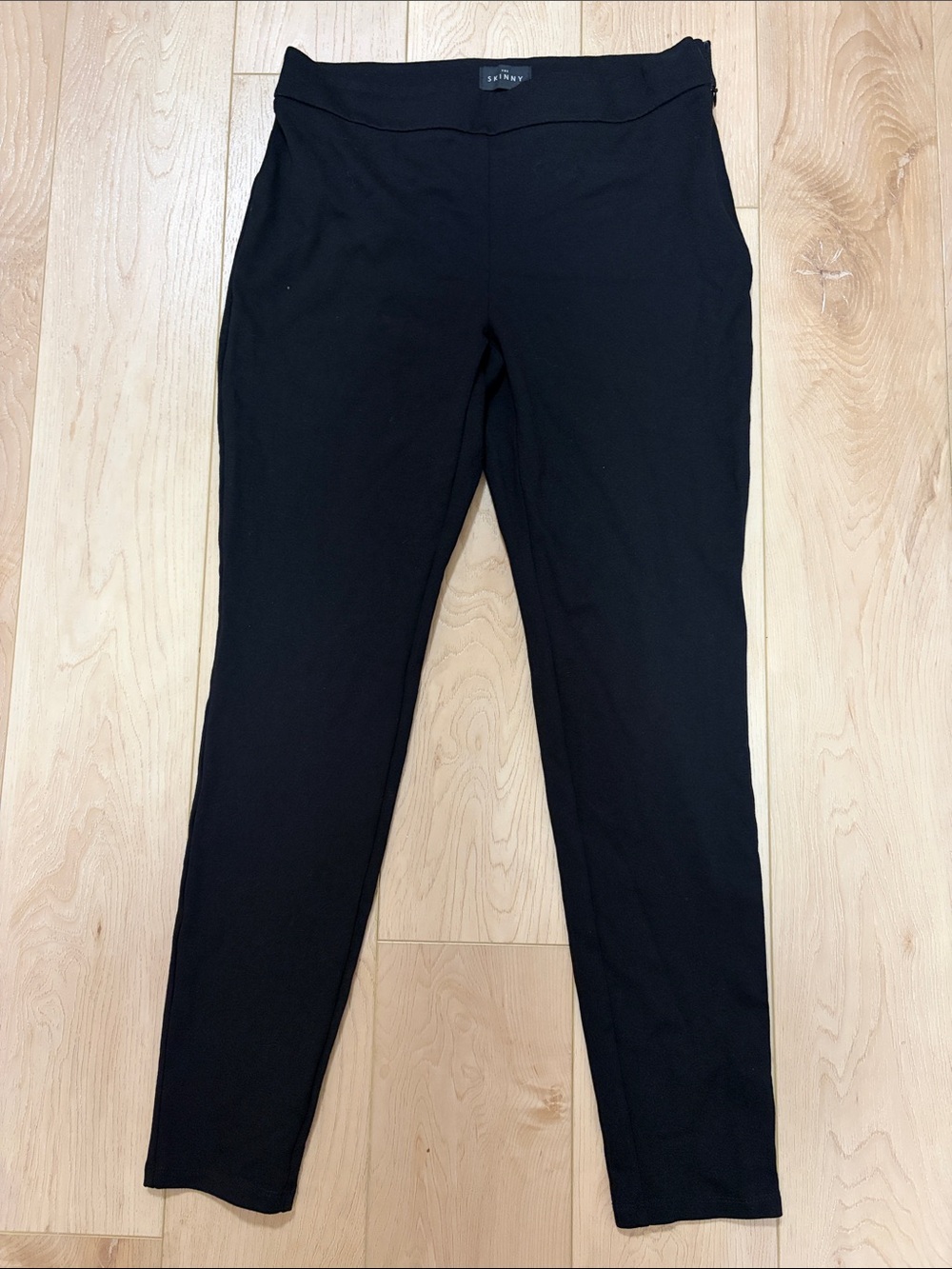 White House Black Market โThe Skinnyโ Trouser, Black, sz 6